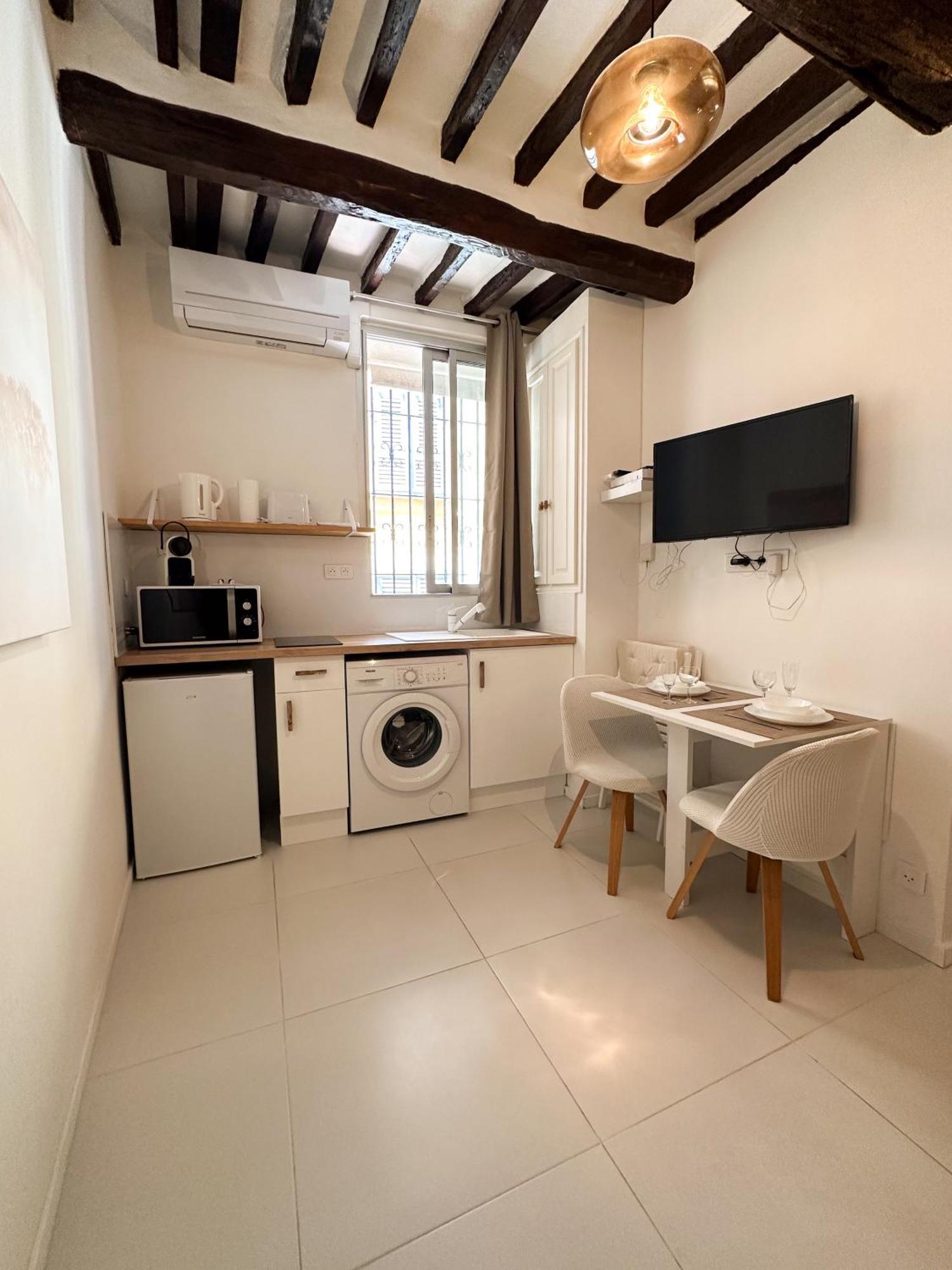 Le Balneo Jacuzzi Vieil Antibes Safranier Apartment Exterior photo